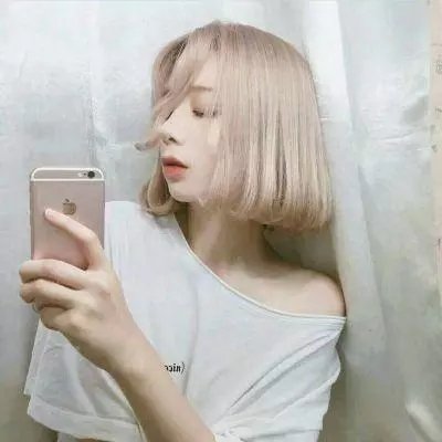 背后有人
